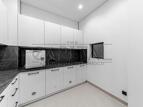 комерційна за адресою Василя Тютюнника вул. (Анрі Барбюса), 39