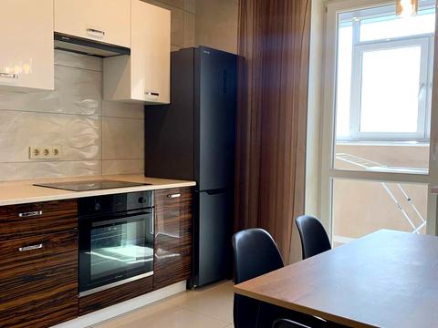 квартира за адресою Харків, Драгоманова вул., 8