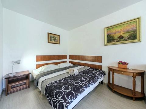 квартира за адресою Яблунева вул., (Будинок 7а)