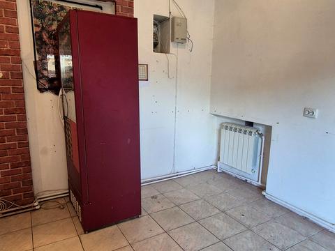 комерційна за адресою Хорватська вул., 12