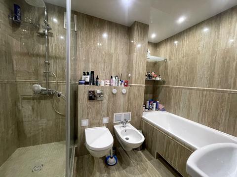 квартира по адресу Довженко ул., 12