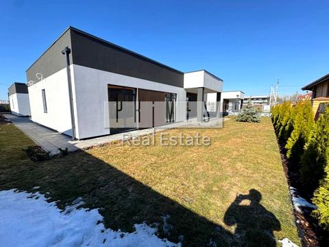 дом по адресу Анны Ахматовой ул.