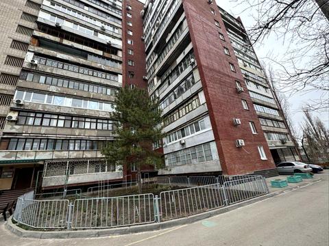 квартира за адресою Гетьмана Петра Дорошенка вул. (Генерала Грушевого), 12