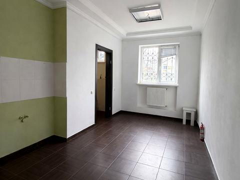 коммерческая по адресу Белицкая ул., 72