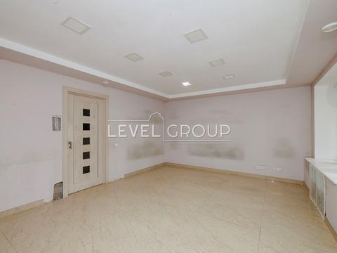 комерційна за адресою Уманська вул., 35