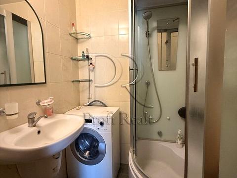 квартира за адресою В'ячеслава Чорновола вул., 8