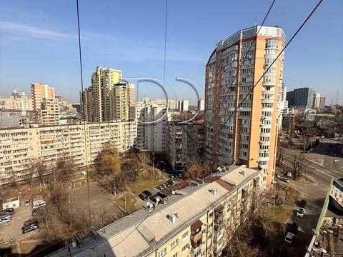 квартира за адресою В'ячеслава Чорновола вул., 8