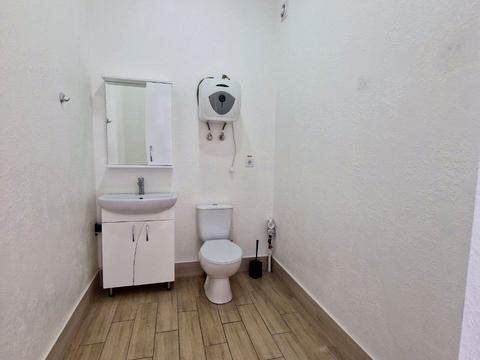 коммерческая по адресу Таращанська ул., 143