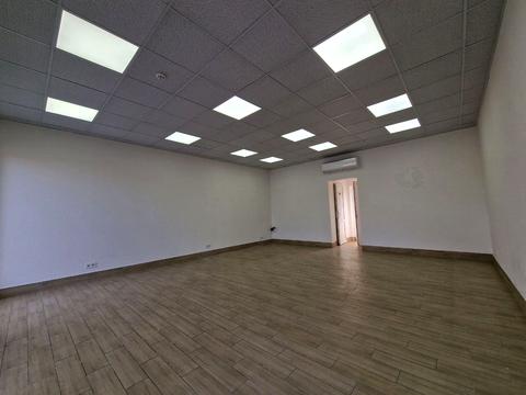 коммерческая по адресу Таращанська ул., 143