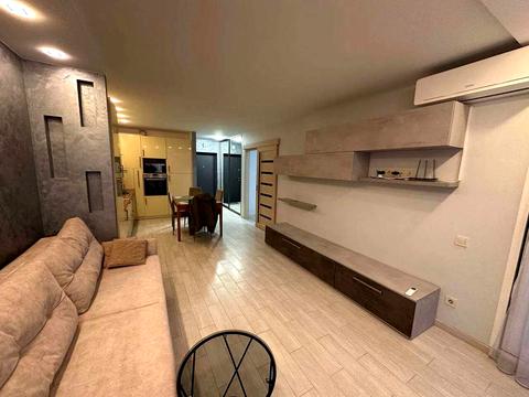 квартира за адресою Гетьмана Івана Мазепи вул. (Топольна), 2-Б