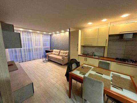 квартира за адресою Гетьмана Івана Мазепи вул. (Топольна), 2-Б