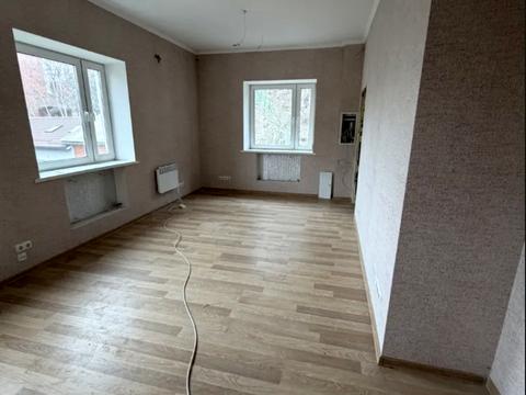 комерційна за адресою Барикадний пров., 5