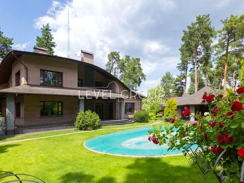 дом по адресу Анатолия Соловьяненко ул., 123