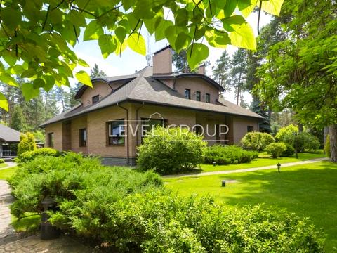 дом по адресу Анатолия Соловьяненко ул., 123