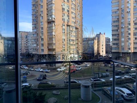 квартира за адресою Раїси Окіпної вул., 18