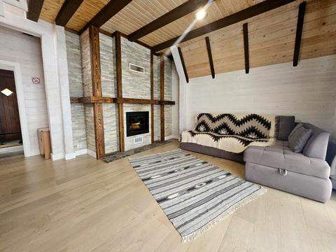 комерційна за адресою Залізна сотня, 34