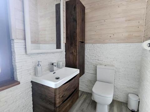 комерційна за адресою Залізна сотня, 34