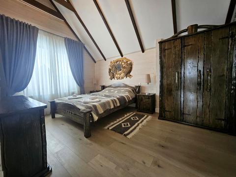 комерційна за адресою Залізна сотня, 34