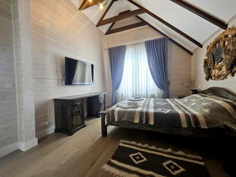 комерційна за адресою Залізна сотня, 34