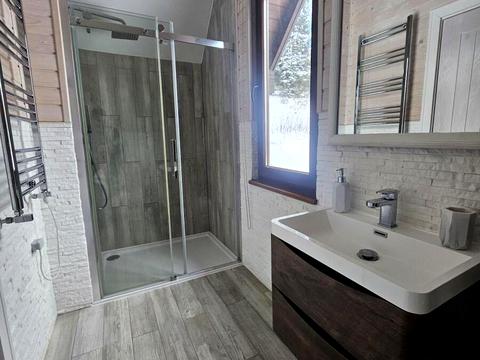 комерційна за адресою Залізна сотня, 34