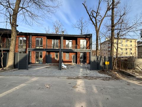 будинок за адресою Тищенка вул.