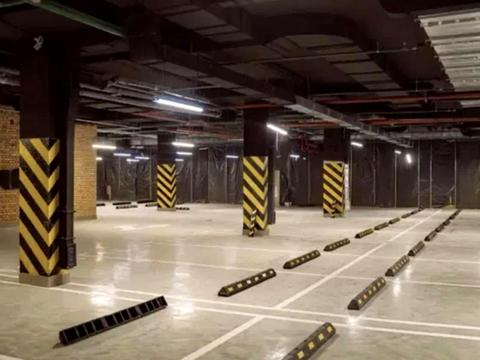 паркоместо по адресу Василия Тютюнника ул. (Анрі Барбюса), 39