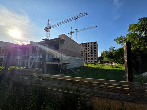 ділянка за адресою Володимира Івасюка вул.