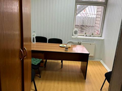 комерційна за адресою Лесі Українки вул., 72
