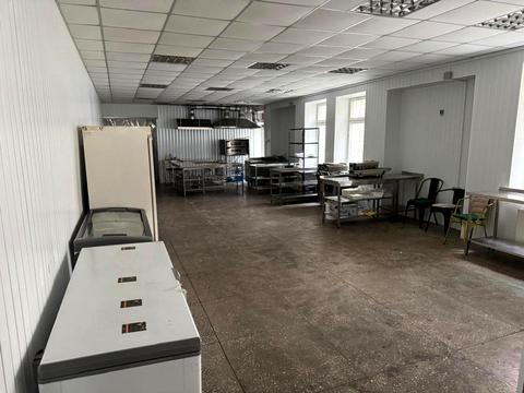 комерційна за адресою Лесі Українки вул., 72