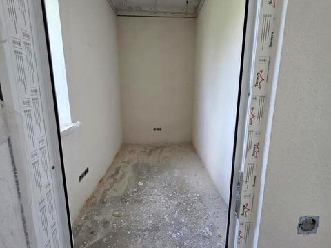 комерційна за адресою Каракая вул., 20