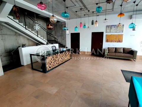 комерційна за адресою Менделєєва вул., 32