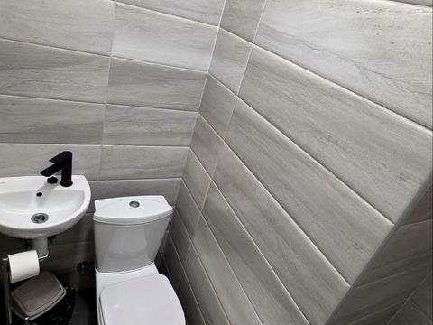 коммерческая по адресу Антоновича ул. (Горького), 59