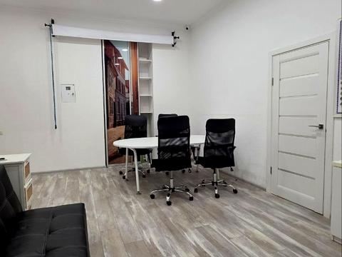 коммерческая по адресу Антоновича ул. (Горького), 59