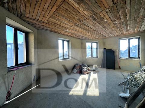 будинок за адресою Небесної Сотні просп. (Маршала Жукова)