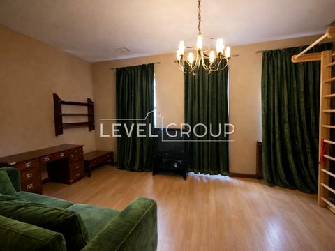 дом по адресу Анатолия Соловьяненко ул., 123