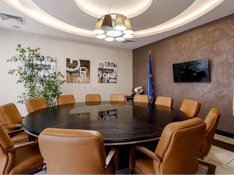 комерційна за адресою Валерія Лобановського просп. (Червонозоряний), 4-Б