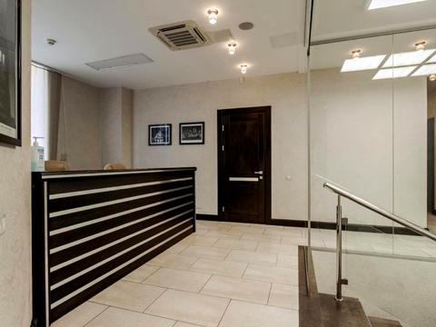 комерційна за адресою Валерія Лобановського просп. (Червонозоряний), 4-Б