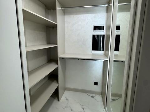 квартира за адресою Білогірська вул., 12