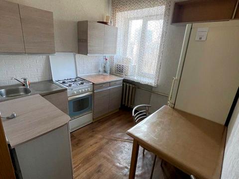 квартира за адресою Леоніда Каденюка просп. (Юрія Гагаріна), 13-Б