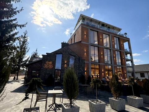 комерційна за адресою Тиха вул., 7