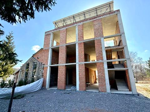 комерційна за адресою Тиха вул., 7