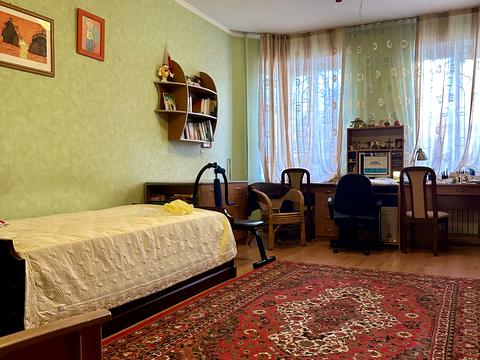 квартира за адресою Тополина вул., 18/1
