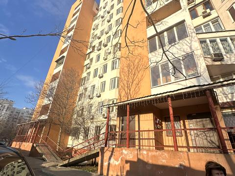 квартира за адресою Тополина вул., 18/1