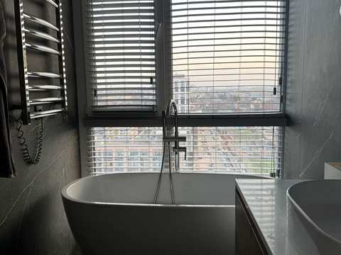 квартира за адресою Салютна вул., 2к6