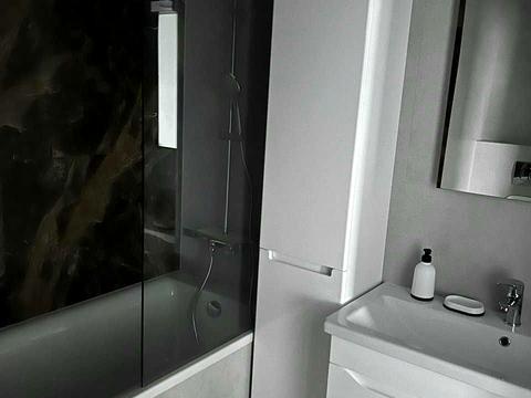 квартира за адресою Причальна вул., 12