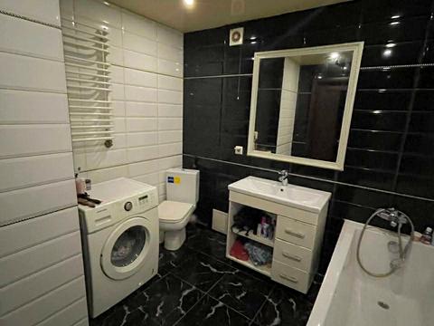 квартира за адресою Михайла Грушевського вул., 13