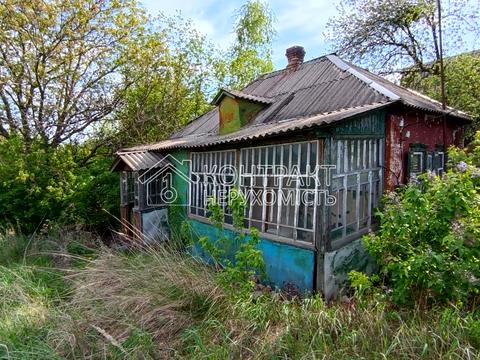 дом по адресу Шкільна вул., 1