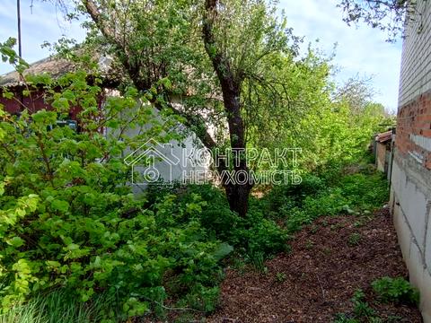 дом по адресу Шкільна вул., 1