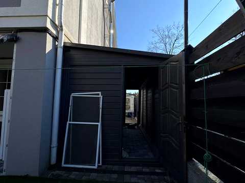 будинок за адресою пров.Революціі