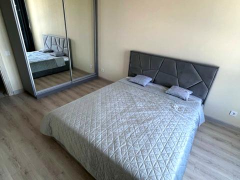 квартира по адресу Академика Глушкова просп., 42